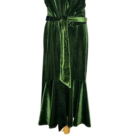 Taylor Women's Velvet Halter Green Asymmetrical Hem Holiday Dress Plus Size 16 - Picture 9 of 11